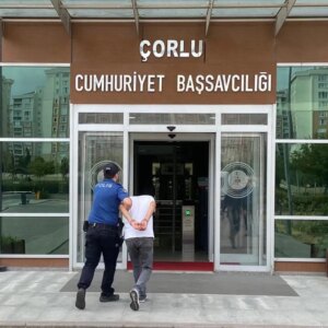 polis memurunun parmagini koparan supheli tutuklandi 2bKXQCCC