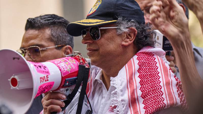 abd new yorktaki filistine destek eylemine katilan kolombiya cumhurbaskani petronun vizesini iptal edecek mRJFdTUj