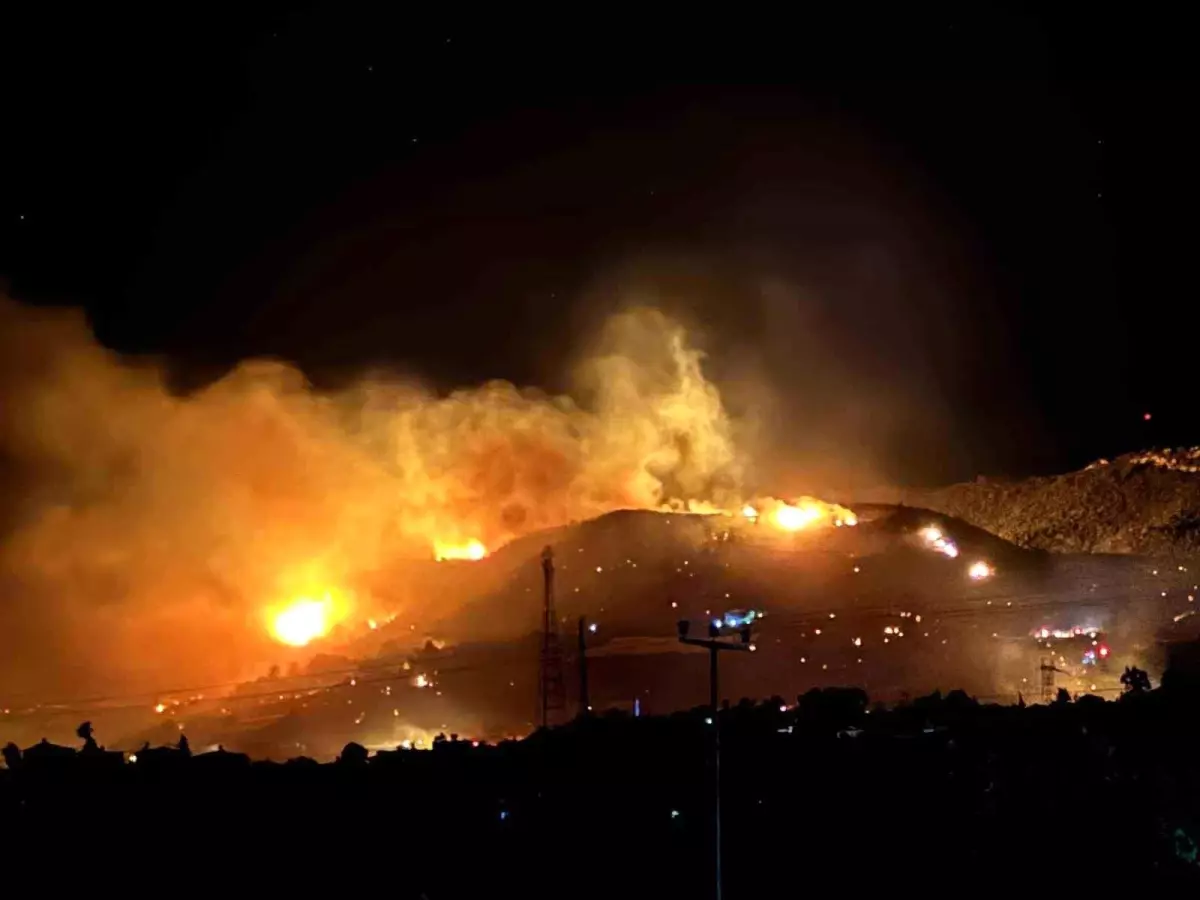 alanyada orman yangini ekipler mudahale ediyor zW9wK4jY