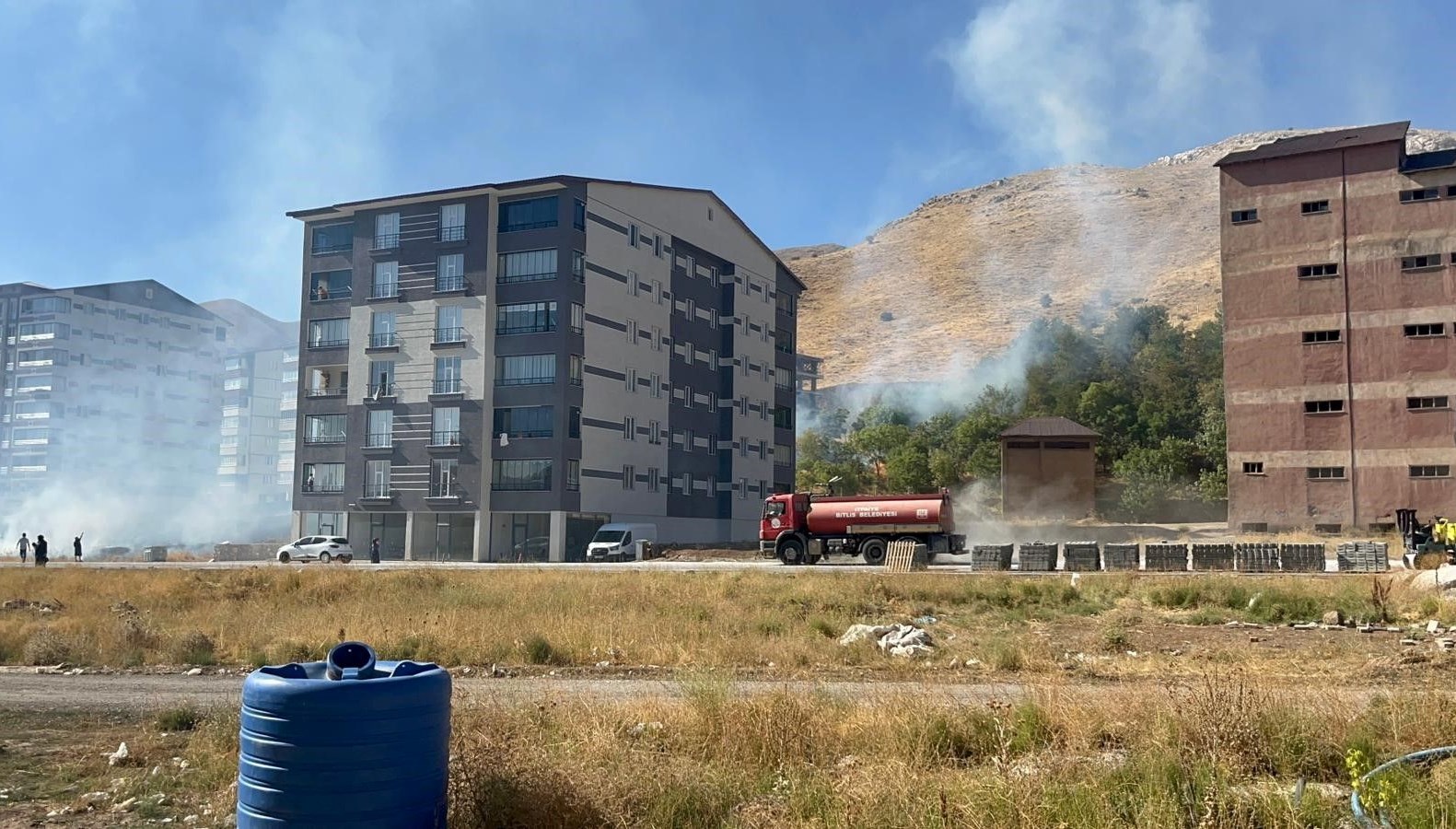 bitliste cikan yangin agaclara zarar verdi znVuWUfd