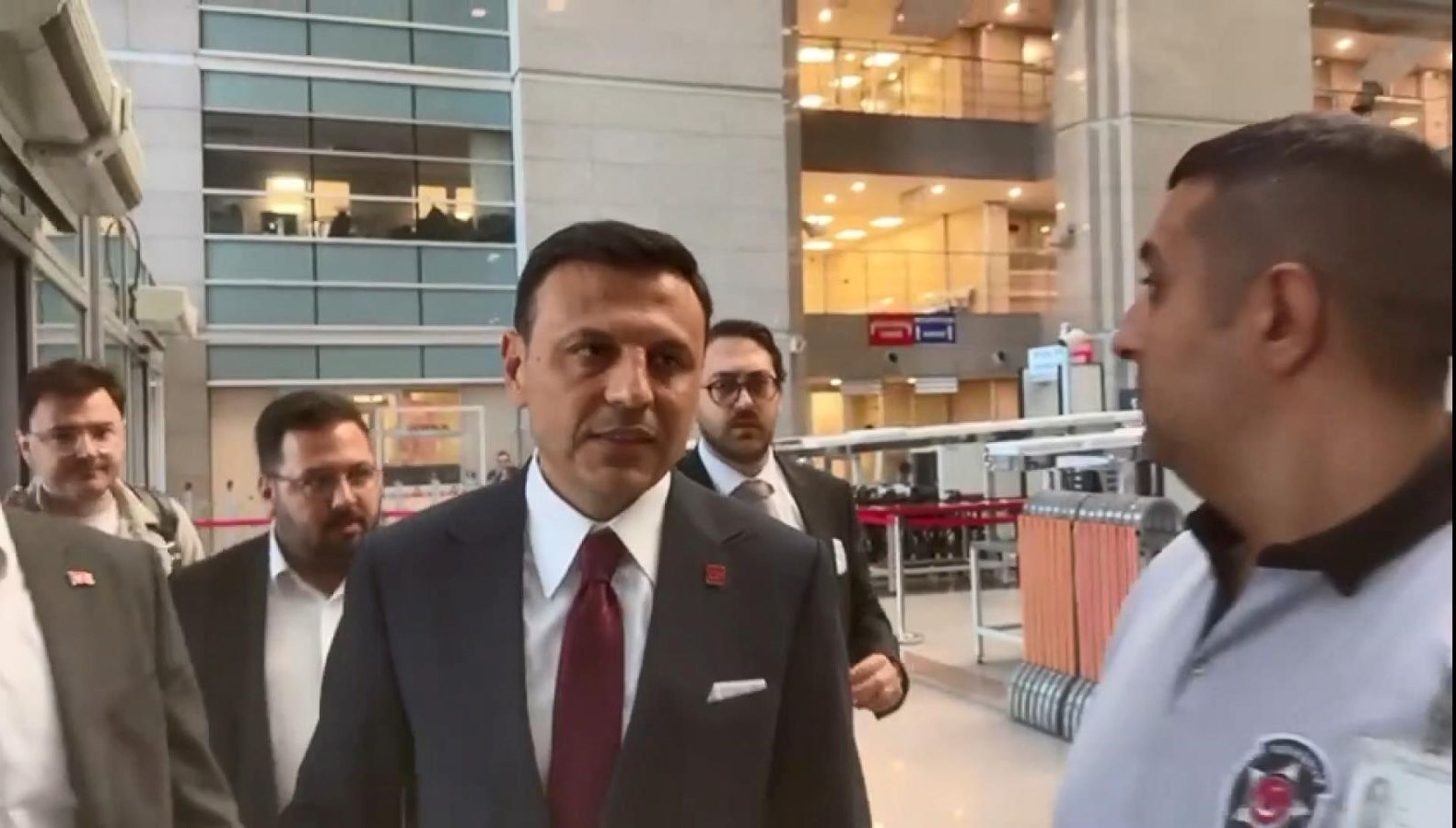 ozgur celik hakim karsisinda BrzO21Hu