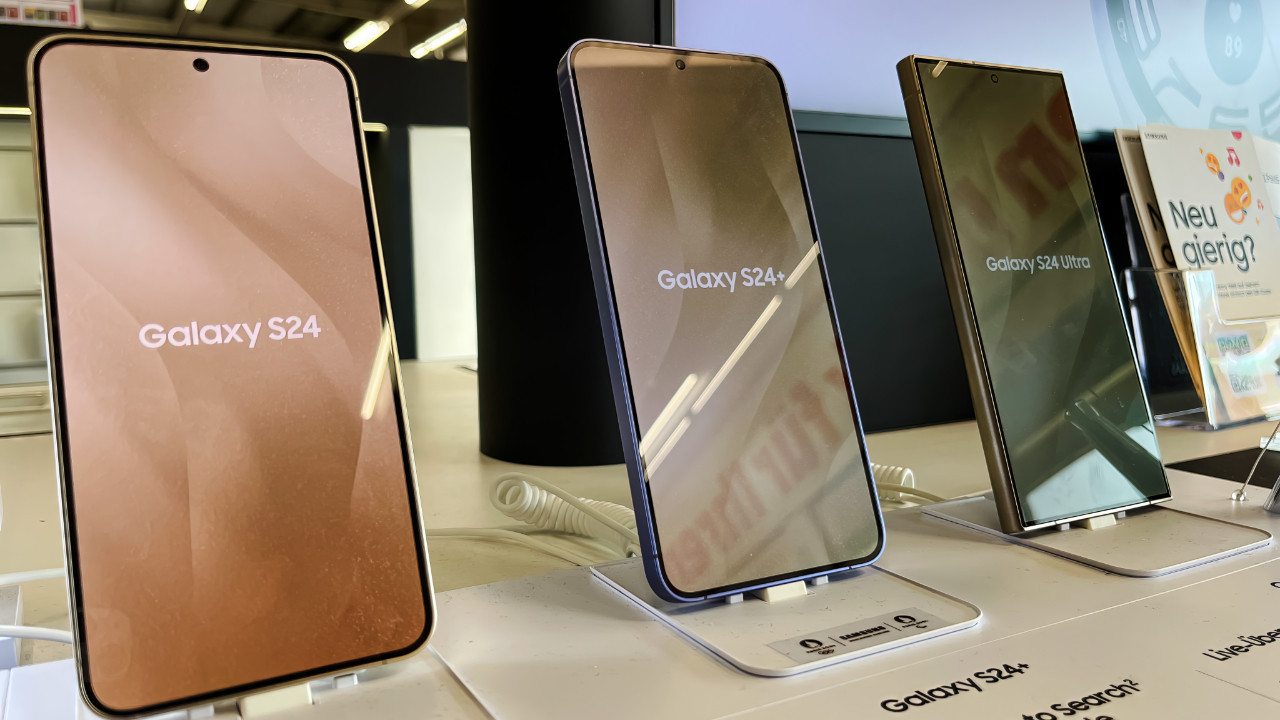 samsungdan galaxy telefonlar icin tarihi karar ByJpZqz1