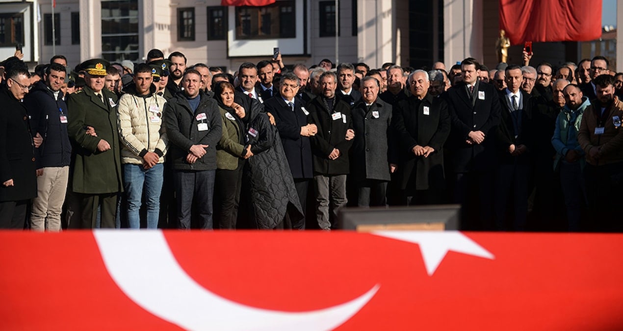 trabzonda yamactan duserek olen polis memuru son yolculuguna ugurlandi jpmkSQFJ