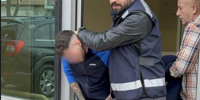 cezaevi ziyaretinden donen arkadasini bicakladi tutuklandi dwBCx5wh.jpg