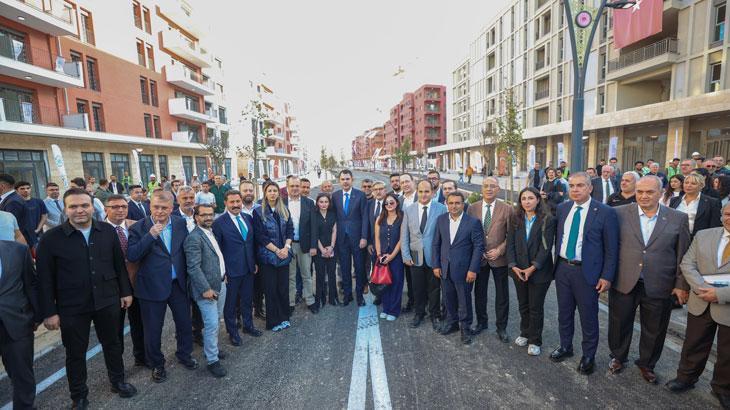 yabanci gazetecilerden asrin insa seferberligine ovgu AZrsM3O6.jpg